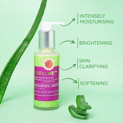 Zafaloe bottle with real aloevera in the background